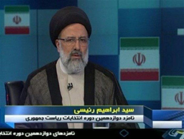 می‌شود یارانه‌ها را تا ۳ برابر افزایش داد/ طلاق و فساد حاصل بیکاری است/ اگر حاج قاسم از مجاهدت خسته شد ما هم خسته می‌شویم/تعهد ما به ملت «کار و کرامت» است