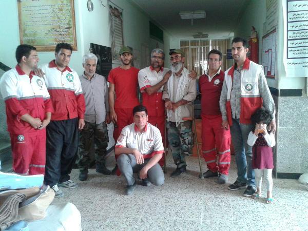 ارائه خدمات اسکان و امداد و نجات توسط جمعیت هلال احمر اسلام آباد غرب به زائران شهدای بازی دراز 