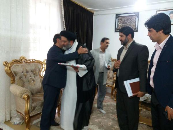 دیدارمسئولین اسلام آبادغرب با خانواده معظم شهدا و جانبازان شهرستان+تصاویر