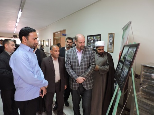 برپایی نمایشگاه عکس سوگواره آفتاب در اسلام آبادغرب