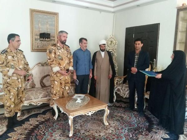 دیدار با جمعی از خانواده معظم شهدای ارتشی و سپاهی در اسلام آبادغرب+تصاویر دیدار با جمعی از خانواده معظم شهدای ارتشی و سپاهی در اسلام آبادغرب+تصاویر