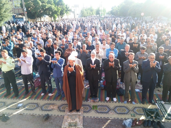 برپایی نماز عید فطر در اسلام آبادغرب+ تصاویر