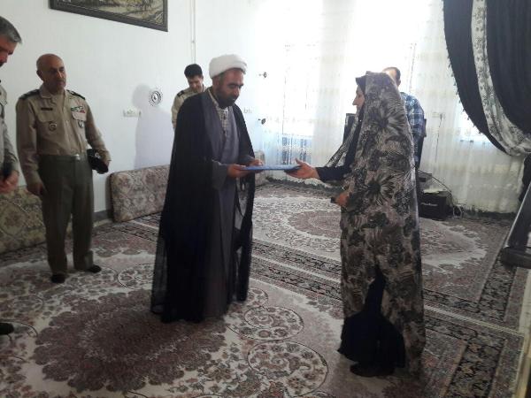 دیدار با جمعی از خانواده های معظم شهدای ارتش در اسلام آبادغرب+تصاویر