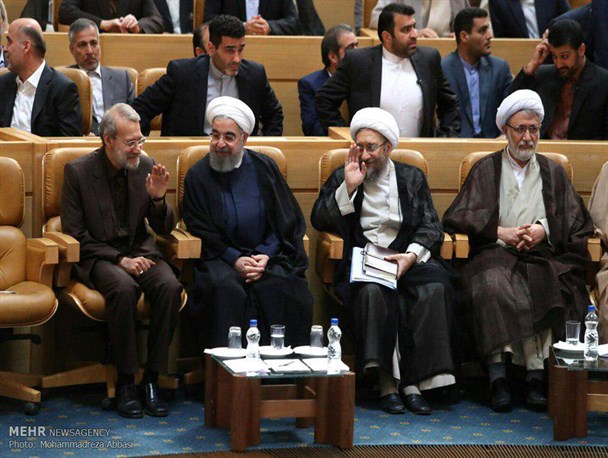 ارائه گزارش وزیر دادگستری از عملکرد یکساله دستگاه قضا/ رئیس‌جمهور: قوای کشور به دنبال تخریب هم نیستند