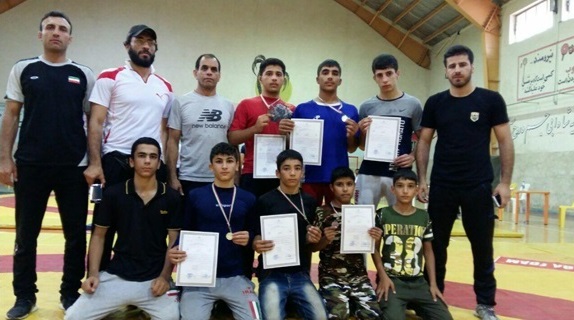 کشتی گیران نونهال اسلام آبادی بر بام کشتی استان ایستادند کشتی گیران نونهال اسلام آبادی بر بام کشتی استان ایستادند