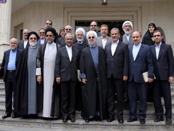 گزارش محرمانه فراکسیون امید درباره عملکرد وزرا به روحانی