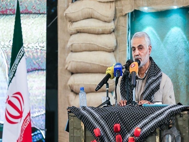 سردار سلیمانی: تمامیت ارضی، استقلال و عزت خودمان را مدیون شهدا هستیم/ فرماندهان ما ابتدا خود را ساختند سپس دیگران را