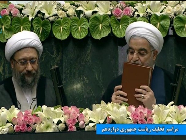 روحانی سوگند یاد کرد + متن سوگندنامه