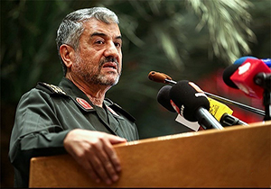 کنایه سرلشکر جعفری به سلفی نمایندگان مجلس با موگرینی + فیلم 