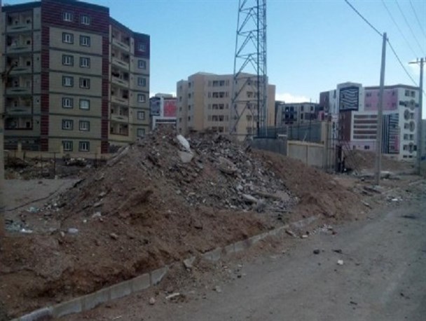 هدر رفت بیت المال با نیمه کاره رهاکردن واحدهای مسکن مهر/ از کوچه های بی نام و نشان تا استفاده از مصالح بی کیفیت در ساخت