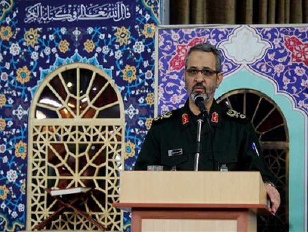 جوانان مسجد را پایگاه دوستی و کانون آموختن و آمادگاه رزم بدانند/ بسیج تمرکز فعالیت های خویش را در مسجد گذاشته است