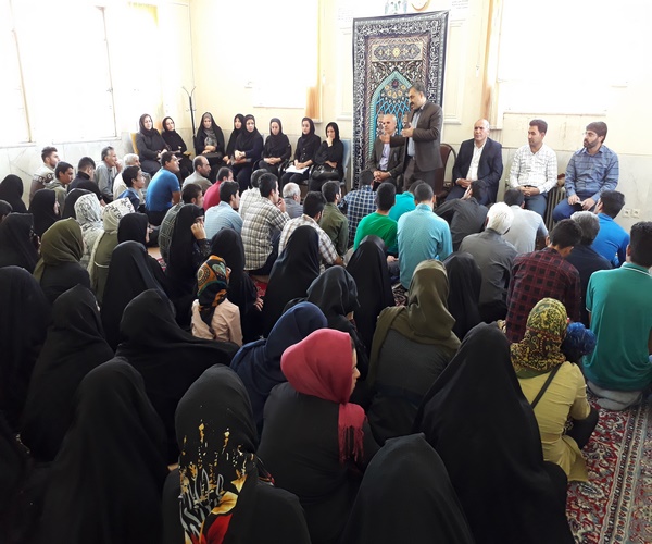 برگزاري همايش آموزشي اشتغال و خودكفايي برای 200 نفر از مددجويان+تصاویر