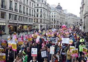 واکنش تند و تیز مردم آمریکا نسبت به اقدامات نژادپرستانه ترامپ + صوت 