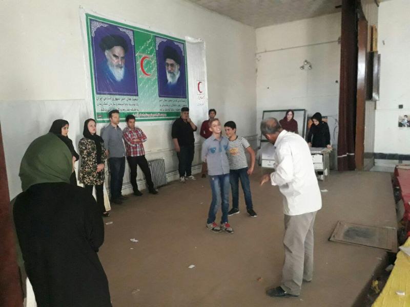 دومین جلسه تمرین هنرمندان بسیجی شهرستان اسلام آباد غرب جهت بازسازی مراسم واقعه غدیرخم دومین جلسه تمرین هنرمندان بسیجی شهرستان اسلام آباد غرب جهت بازسازی مراسم واقعه غدیرخم