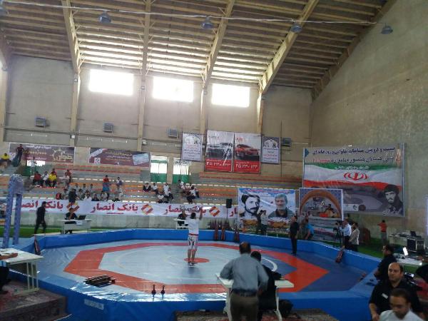 آغاز رقابتهای کشتی پهلوانی زورخانه ای بزرگسالان کشور در اسلام آبادغرب+تصاویر