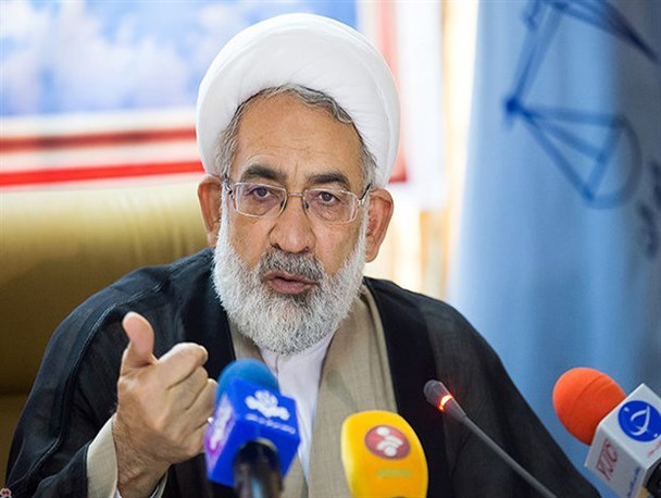 رصد فضای مجازی به اعتبار دفاع از حقوق عامه، باید انجام شود/ فضای مجازی نیاز به درمان اورژانسی دارد رصد فضای مجازی به اعتبار دفاع از حقوق عامه، باید انجام شود/ فضای مجازی نیاز به درمان اورژانسی دارد