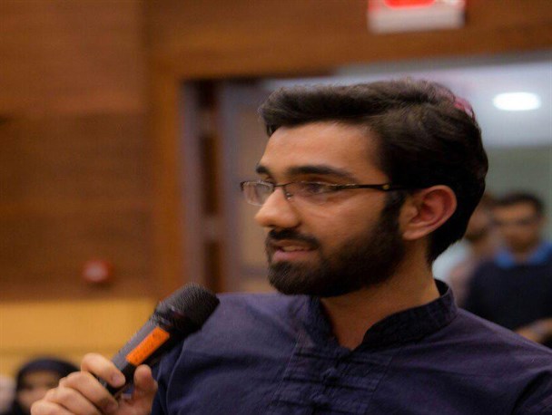 ماجرای دانشجویانی که به دلیل انتقاد به دولت تا پای بازداشت و محاکمه رفتند! ماجرای دانشجویانی که به دلیل انتقاد به دولت تا پای بازداشت و محاکمه رفتند!