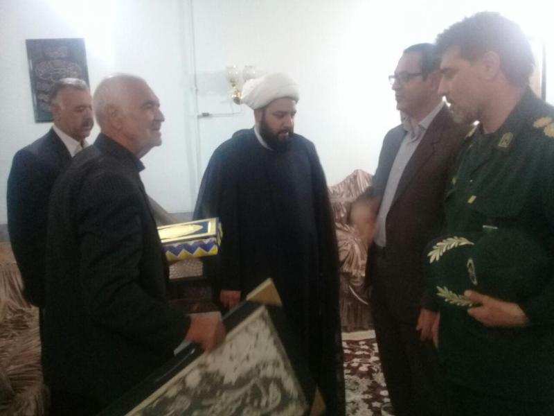 دیدار با خانواده معظم شهدای دانشجو در اسلام آبادغرب+تصاویر دیدار با خانواده معظم شهدای دانشجو در اسلام آبادغرب+تصاویر