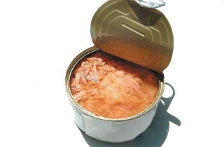 ۷ ماده غذایی که بیشترین خطر مسمومیت را دارند! 