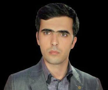 در دقایق ابتدایی زلزله با شلوار کردی در کمیته مدیریت بحران شهرستان حضور پیدا کردم 