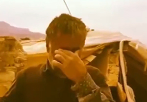 اشک شوق پیرمرد زلزله زده از شنیدن صدای پسرش + فیلم اشک شوق پیرمرد زلزله زده از شنیدن صدای پسرش + فیلم