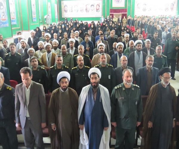 همایش  وحدت در اسلام آبادغرب برگزار شد/استان کرمانشاه نماد وحدت شیعه و سنی