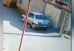 پدری که با خودرو پسرش را زیر گرفت + فیلم 