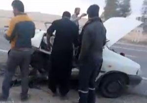 پراید بار دیگر در یک تصادف نصف شد! + فیلم 