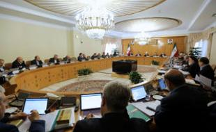  بودجه های "در اختیار" مدیران را اعلام کنید/ پول های از هفت دولت آزاد!