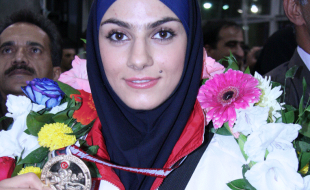 ۹ دی روز بریدن نفس فتنه در دریای خروشان ملت ایران بود