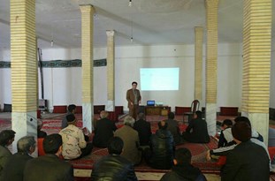 برگزاری دوره‌های آموزشی آشنایی با بیماری‌های مشترک بین انسان و دام در اسلام‌آباد غرب