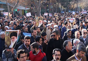 اقدام قابل تحسین امام جمعه آمل در جمع مردمی + فیلم 