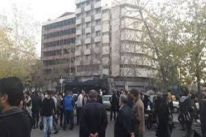 تخریب اموال عومی به دست معدودی از اغتشاشگران + فیلم 