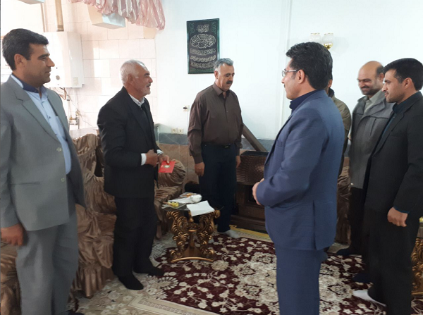 دیدار و سرکشی از خانواده شهدا در اسلام آبادغرب+تصاویر دیدار و سرکشی از خانواده شهدا در اسلام آبادغرب+تصاویر