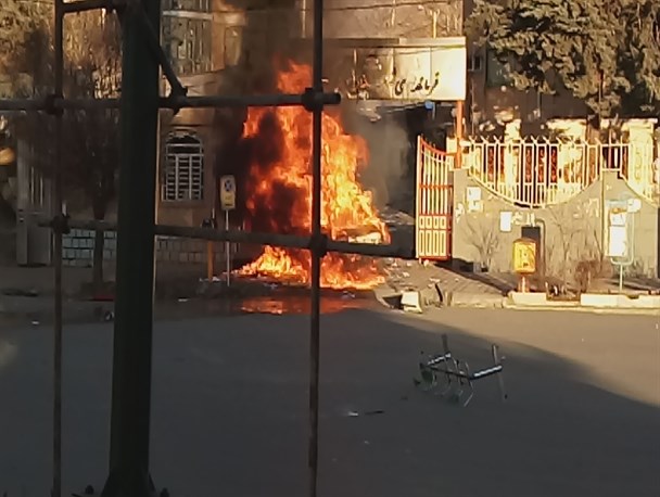 خودروی شاسی بلندی که یکی از لیدرهای اغتشاشگران با پلاک پیکان بود!