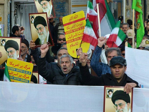 مردم اقصی‌‌نقاط استان هم‌‌صدا با تبریزی‌‌ها به آشوب «نه» گفتند/ حضور بی‌‌نظیر آذربایجانی‌‌ها در راهپیمایی محکومیت اغتشاشات+تصاویر