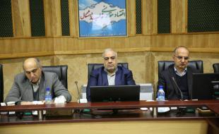 اقتصاد مقاومتی راه نجات کشور است/ از هیچ مدیری در این خصوص نمی‌گذرم