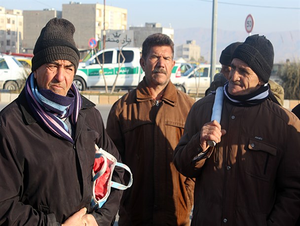 اینجا کارگران مشغول بیکاری اند /دردی که پدر را شرمنده فرزند کرده است