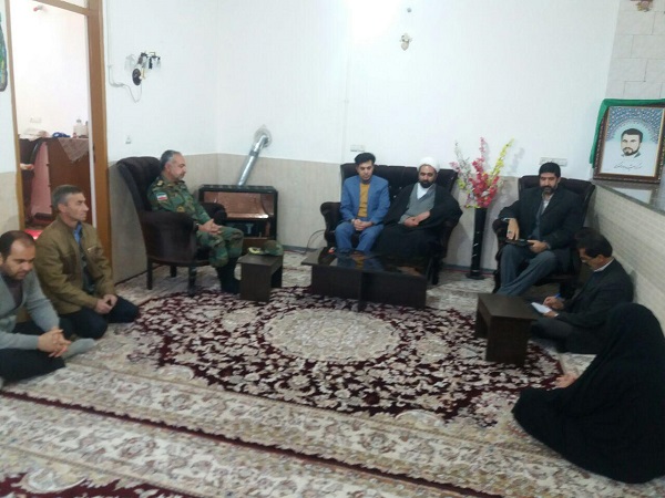 دیدار و سرکشی از خانواده شهدا و جانباز در اسلام آبادغرب+تصاویر دیدار و سرکشی از خانواده شهدا و جانباز در اسلام آبادغرب+تصاویر