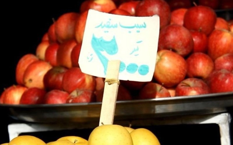 ۱۰۰۰ تن سیب و پرتقال ایام پایانی سال ذخیره‌سازی شد