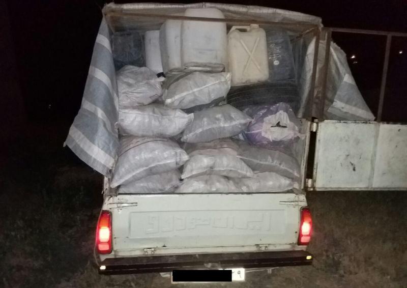 کشف 25کیسه زغال بلوط در حمیل+ تصاویر 