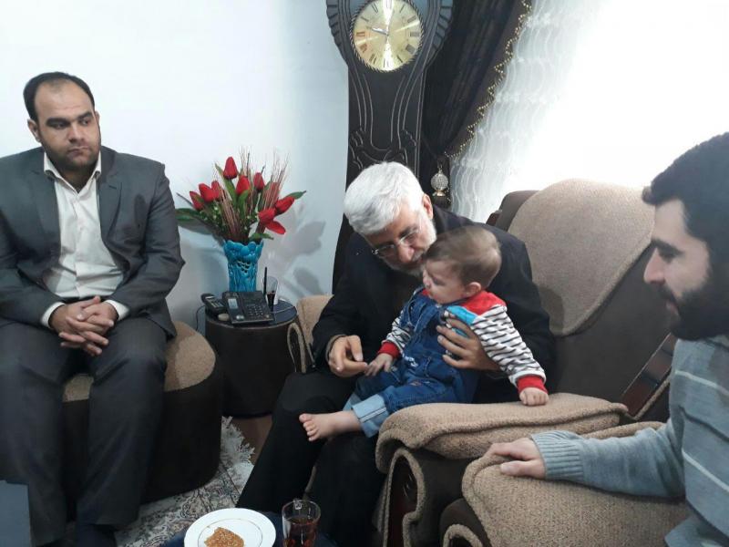 دیدار عضو مجمع تشخیص مصلحت نظام با خانواده شهید مدافع حرم در اسلام آبادغرب+تصاویر