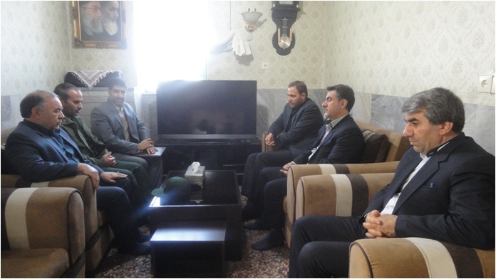 دیدار با خانواده شهید علیرضا زمانی در اسلام آبادغرب+عکس دیدار با خانواده شهید علیرضا زمانی در اسلام آبادغرب+عکس