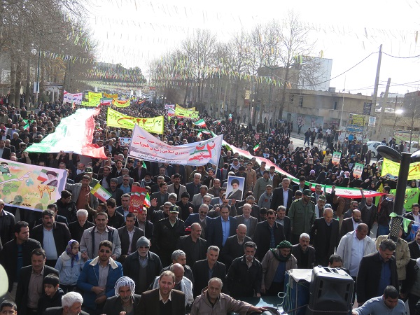 راهپیمایی شکوهمند یوم‌الله ۲۲ بهمن با حضور پرشور مردم انقلابی اسلام آبادغرب،شهر شهیدان مرصاد برگزار شد