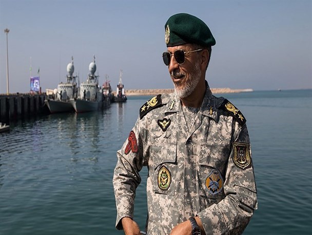 رونمایی از زیردریایی و ناوهای موشک انداز جدید ارتش در سال آینده/ مسئولین برای حل مشکلات معیشتی باید همت خود را افزایش دهند