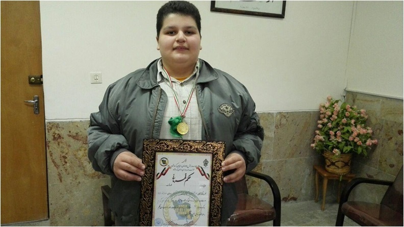 مدال طلای مسابقات وزنه برداری استان بر گردن دانش آموز اسلام آبادی آویخته شد 