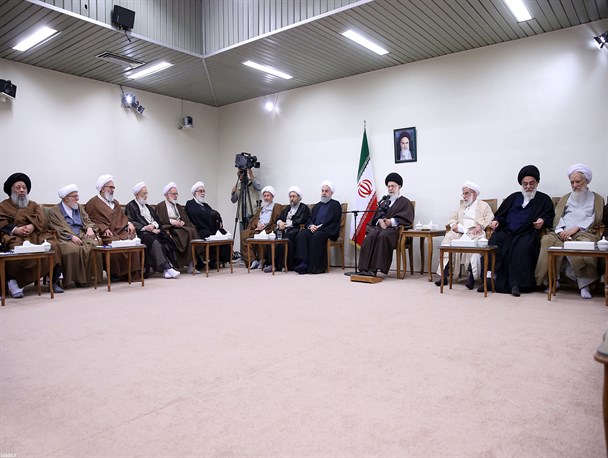 هیچ مشکل حل‌نشدنی در کشور وجود ندارد/ پرهیز از اشرافی‌گری و کار و تلاش مسئولان و علما موجب جلب همراهی الهی خواهد شد