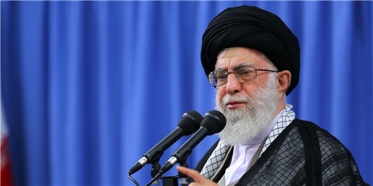 مبارزه با فساد را از اطرافیان نامطمئن خود شروع کنید/ جفای به خودم را می بخشم اما از حق ملت نمی گذرم مبارزه با فساد را از اطرافیان نامطمئن خود شروع کنید/ جفای به خودم را می بخشم اما از حق ملت نمی گذرم