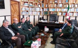 تجلیل فرماندهان سپاه و بسیج استان کرمانشاه از مقام معلم