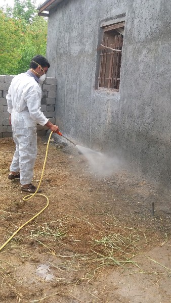 سمپاشی بیش از 182هزار متر جایگاه دام  در شهرستان اسلام آبادغرب